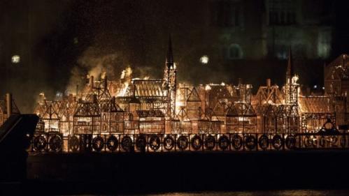 英国展出120米长模型 重现350年前伦敦大火