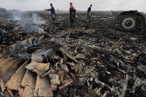 马来西亚客机乌克兰被击落 机上人员全部遇难