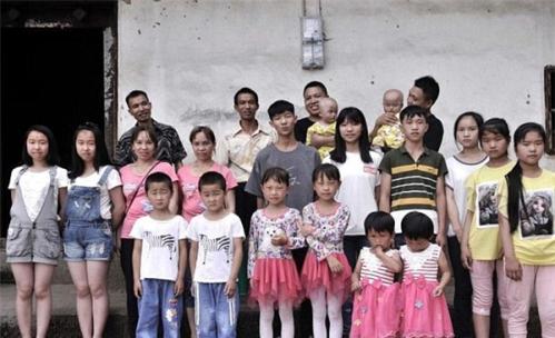 双语：重庆第1双胞胎村 一个村里39对双胞胎